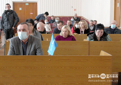 У Шепетівці під час сесії депутати не підтримали звернення, яке стосувалося офшорів