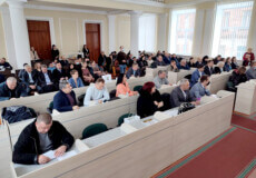У Шепетівській районній раді двоє депутатів достроково склали повноваження