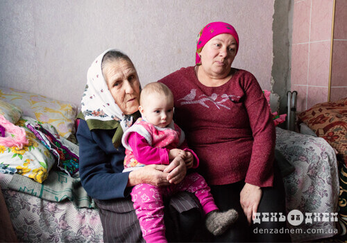 У Шепетівському районі соцпрацівниця забрала додому свою підопічну