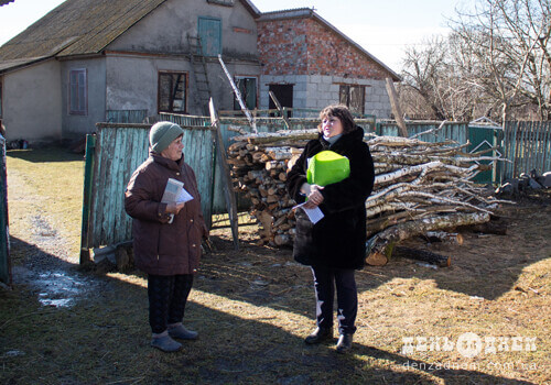 У Шепетівському районі селяни чекають автівки із поштою