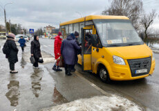 У Шепетівській тергрома­ді зняли автобуси з маршрутів, а людей просять по можливості лишатися вдома
