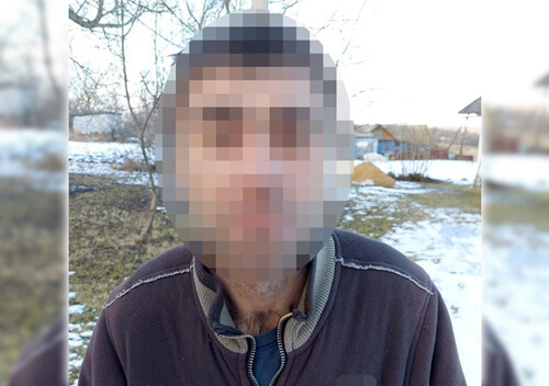 На Хмельниччині 40-річний чоловік повісив кота на металевій перекладині