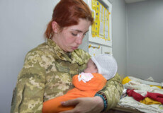 Іноземці намагалися вивезти немовлят з України без документів