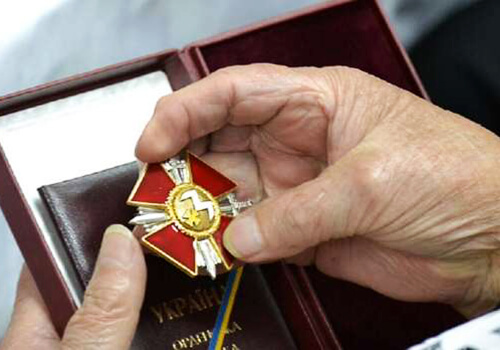 Володимир Зеленський нагородив орденами двох шепетівчан