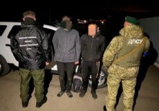Злочинці, яких чекали на суді, намагалися втекти за кордон через болото