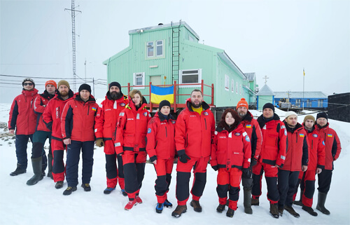 Шепетівчанин Максим Білоус разом із іншими полярниками записали відеозвернення із Антарктиди