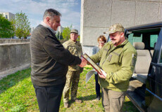 Нетішин придбав для Шепетівського батальйону територіальної оборони ЗСУ мікроавтобус