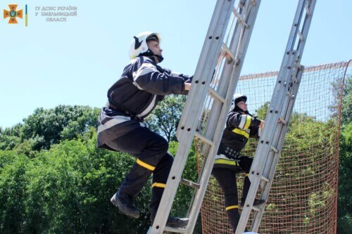Двоє рятувальників із Шепетівського району стали кращими начальниками караулів
