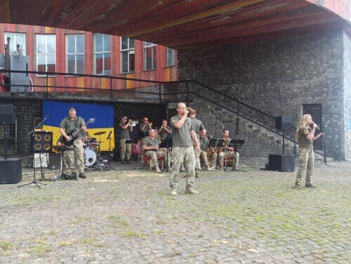 Оркестр одеської військової академії зібрав шепетівчан на концерт