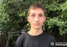 У Хмельницькому затримали молодика, який вчиняв насильство стосовно своєї матері