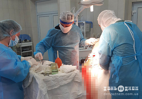 У Шепетівці провели унікальну надскладну операцію по видаленню пухлини головного мозку