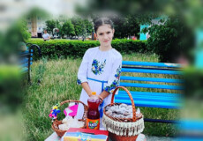 Дівчинка в Нетішині продавала кекси, щоб допомогти снайперам