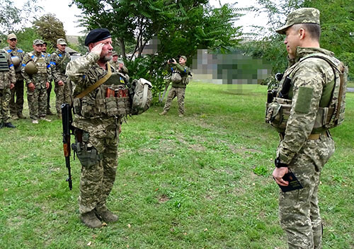 Депутат Славутської міської ради, який боронить країну, отримав високу державну нагороду
