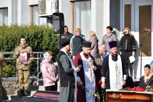 Шепетівка попрощалася з солдатом Юрієм Касимовим