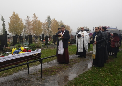 В Ізяславі на Алеї почесних поховань знайшов спочинок ще один захисник