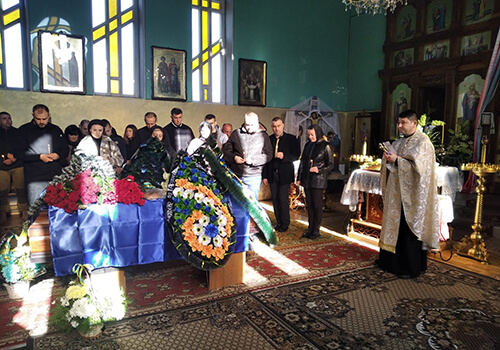 У Славуті провели в остнню путь штаб-сержанта Андрія Домашина