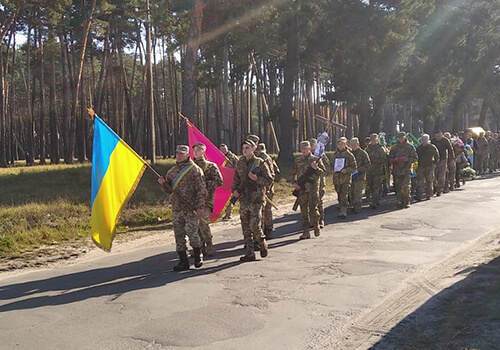 У Славуті провели в остнню путь штаб-сержанта Андрія Домашина