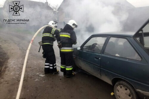 В Ізяславі палав автомобіль Аudi A6