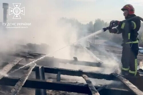 У Полонному в ранкову пору горіла господарча споруда