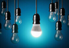 Обмінювати лампочки на енергоощадні розпочнуть через п’ять днів