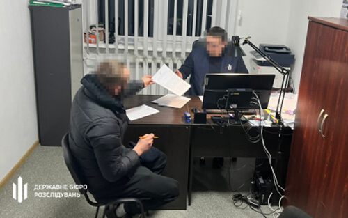 У сусідній із Хмельниччиною області полісмен розслідував справу про нарколабораторію, яку сам організував