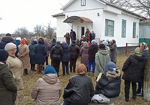 На Шепетівщині селяни прийшли на збори, а священник не прийняв запрошення