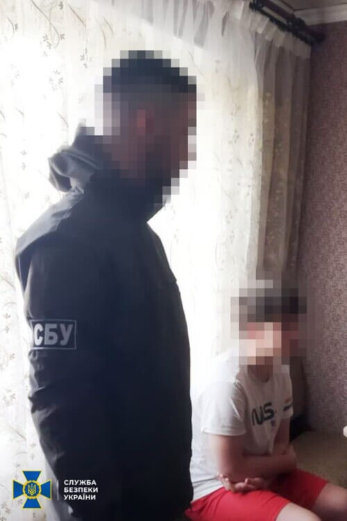 Російські спецслужби залучали підлітків до фейкових мінувань закладів