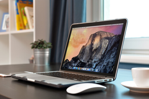 Пориньте у світ MacBook: Що потрібно знати про їх особливості