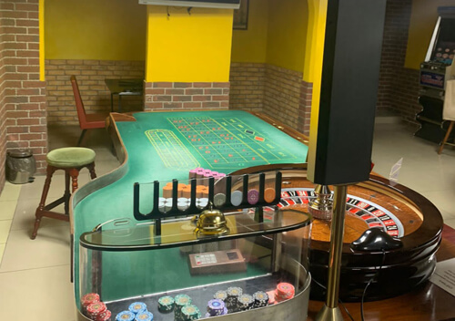 На Хмельниччині діяло казино, де клієнтів пускали за «рекомендацією»