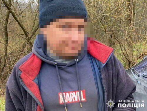 У Шепетівці поблизу залізничного вокзалу виявили молодика з амфетаміном