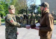 Лейтенант медичної служби з Хмельниччини отримав орден та звання