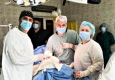 Такі операції ще не виконували: військові хірурги врятували добровольця з позивним «Йожик»