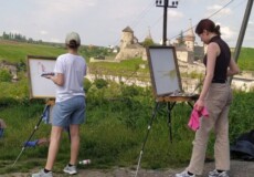 Майже 200 юних художників з 9-ти областей України малювали Кам’янець у вихідні