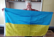 «У мене син в Україні воює»: мати добровольця з Англії гостює на Шепетівщині