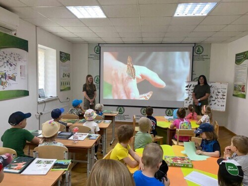 На Шепетівщині 3-річні малюки побували у класі «Лісової школи»