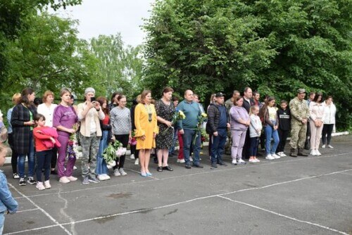 У Шепетівській громаді відкрили меморіальну дошку загиблому захиснику