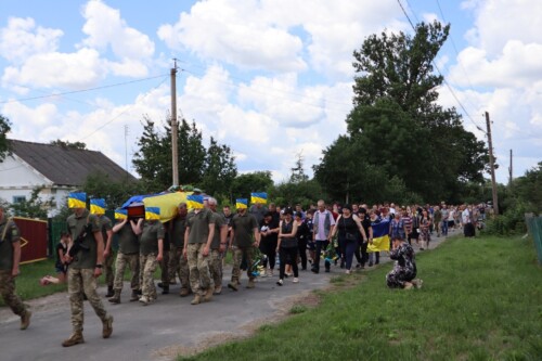 Не зміряти горе родини з Шепетівщини: син повернувся на щиті, а батька вважають зниклим безвісти