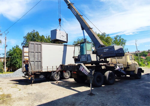У Шепетівці два підприємства критичної інфраструктури отримали потужні генератори