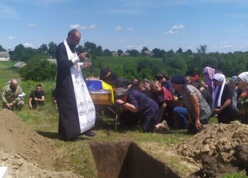 У Судилківській громаді попрощалися із воїном-захисником: його серце перестало битися на Донеччині