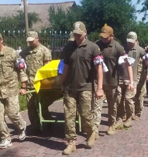 У Судилківській громаді попрощалися із воїном-захисником: його серце перестало битися на Донеччині
