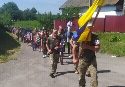 У Судилківській громаді попрощалися із воїном-захисником: його серце перестало битися на Донеччині