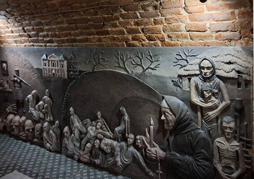 Померли страшною мученицькою смертю: на Шепетівщині відкрили підземелля-катівню