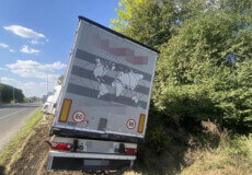 На Хмельниччині водій вантажівки з ознаками алкогольного сп’яніння спричинив ДТП