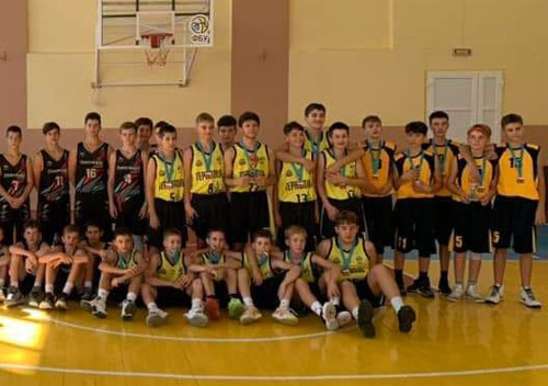 Шепетівчани вибороли бронзу обласного чемпіонату з баскетболу