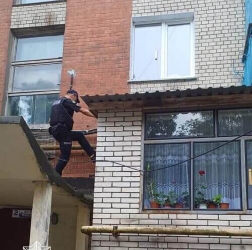 Нетвереза мати забирала 5-річного сина в п'яної бабусі: інцидент у Хмельницькому