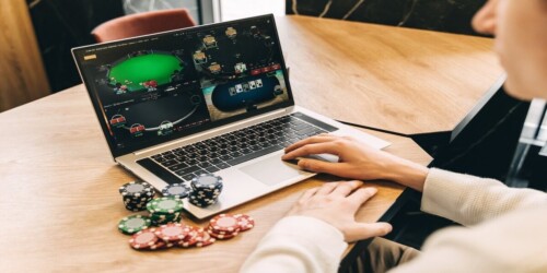 Чому фріроли — відмінний спосіб почати гру на PokerBet