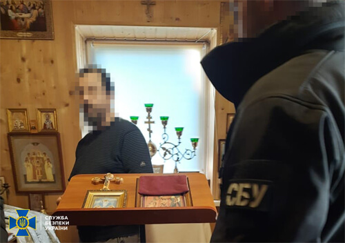 Священник-пропагандист сховався від слідства у сусідній із Хмельниччиною області