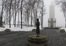 90-ті роковини страшного злочину: Україна і світ вшановують жертв Голодомору 1932–1933 років
