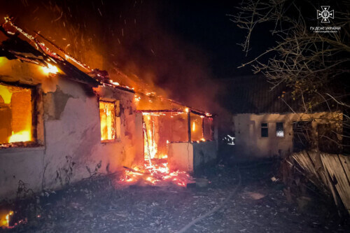 Через пізнє повідомлення про пожежу на Шепетівщині згорів будинок