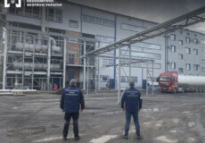Завод на Хмельниччині ухилився від сплати 100 млн грн податків